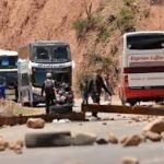 Tránsito instruye la suspensión de salidas en la Terminal de Buses de Tarija por bloqueos en rutas